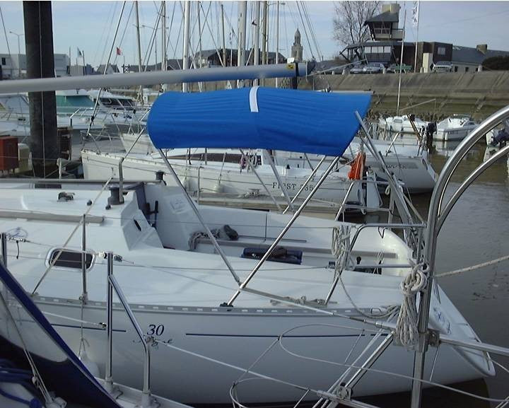 BIMINITOP LARGE 3 ARCHES DUFOUR DUFOUR 30 CLASSIC 1996
