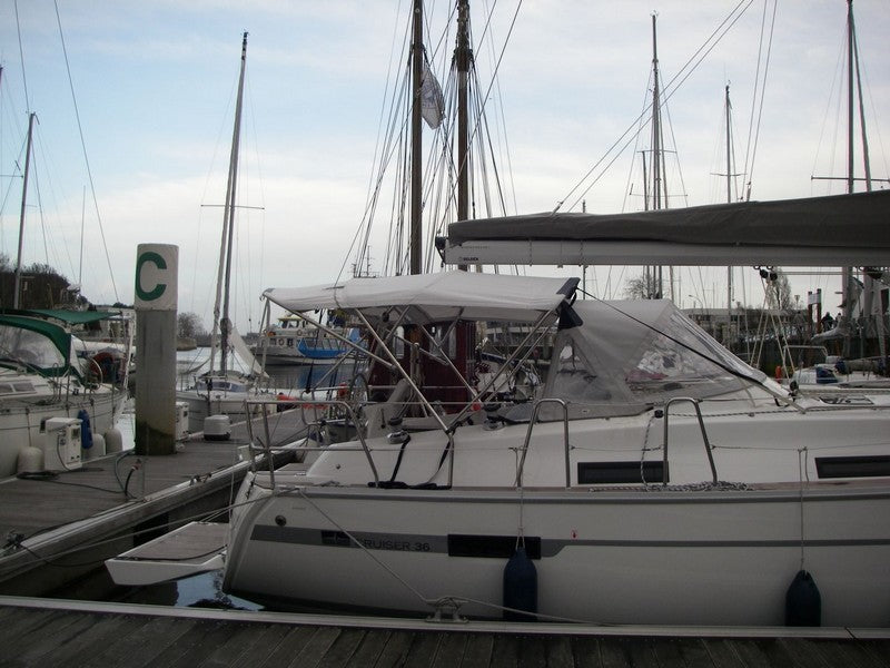 BIMINITOP LARGE 4 ARCHI BAVARIA BAVARIA 36 CRUISER 2011