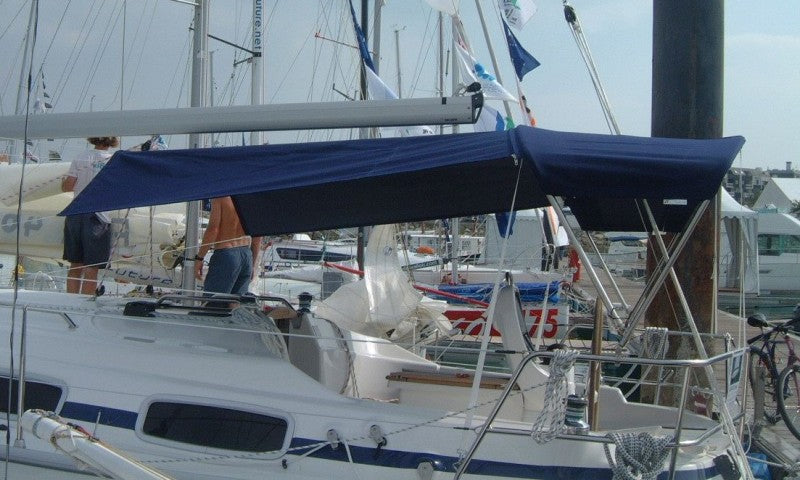 BIMINITOP SU BALCONE BAVARIA BAVARIA 30 CRUISER 2005