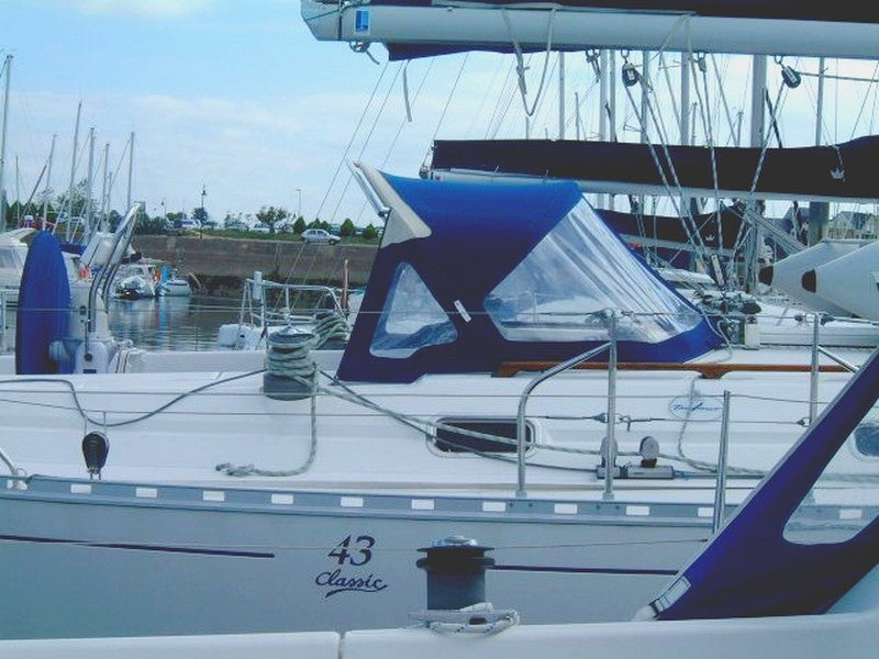 DUFOUR DUFOUR 43 CLASSIC 1998 LARGE DECKCOAT WITH 2 ARCHES