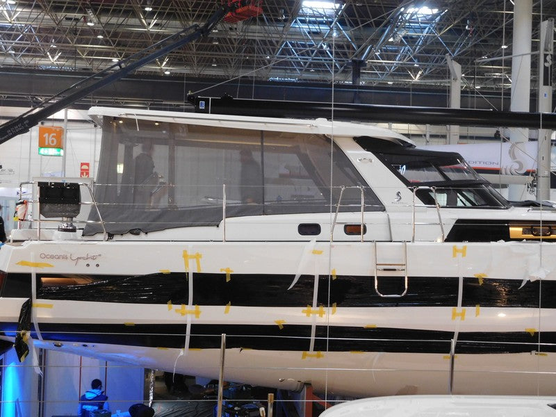 TELI OMBREGGIANTI SULL HARDTOP OCEANIS OCEANIS YACHT 62 2016