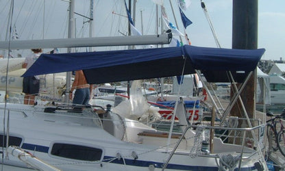 BIMINITOP SU BALCONE BAVARIA BAVARIA 30 CRUISER  2005