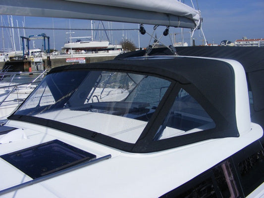 CAPOT DE CROISIÈRE SENSE SENSE 43 2011