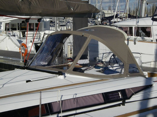 CAPOT DE CROISIÈRE SUN ODYSSEY SUN ODYSSEY 439 2011