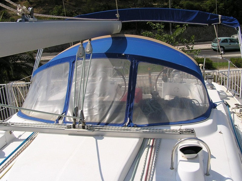 OCEANIS 473 2001 LARGE 2 ARCHES DECKHOOD