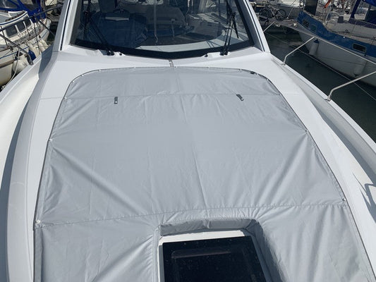 Housse de bain de soleil avant Gran Turismo Beneteau Gran Turismo 45 2021