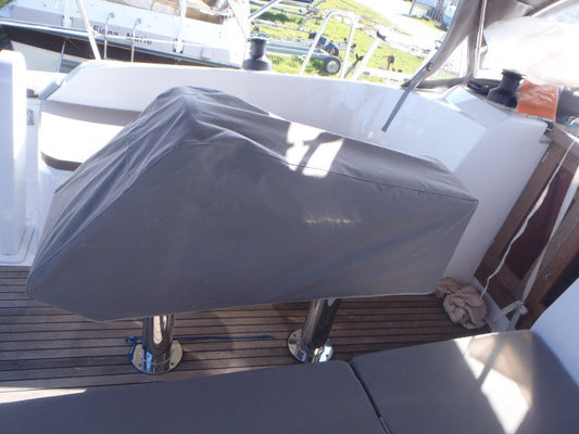 HOUSSE DE TABLE DE COCKPIT BAVARIA BAVARIA 37 CRUISER 2014