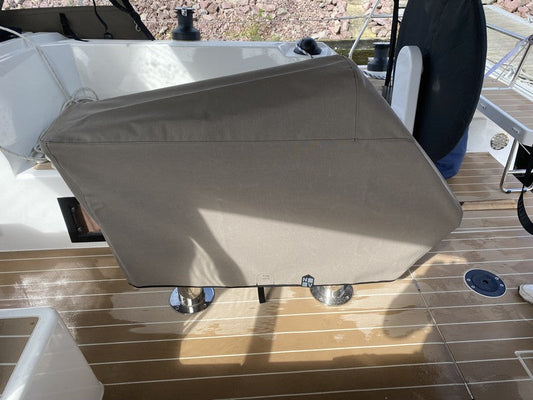 HOUSSE DE TABLE DE COCKPIT BAVARIA BAVARIA C42 2021