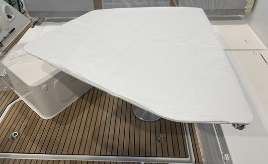 GRAN TURISMO COCKPIT TABLE COVER BENETEAU GRAN TURISMO 32 2020