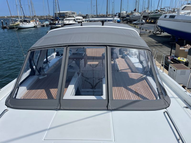 LARGE SPRAYHOOD OCEANIS OCEANIS YACHT 60 2022